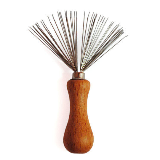 Wooden brush cleaning fork